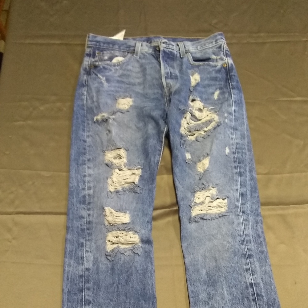 Levi's